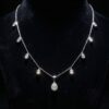 Elegant 18K Gold Necklace with 31 Diamonds