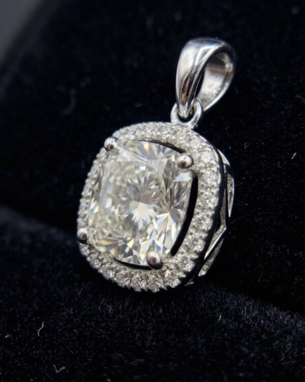 18K White Gold Diamond Earrings 2.05 Carat | Luxury Fine Jewelry for Women | PEN501