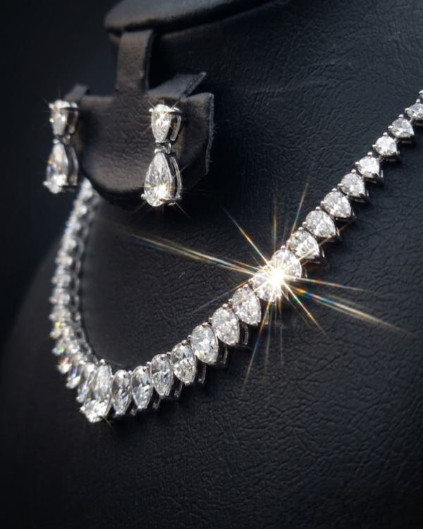 95 Lilo Signature Pear-Cut Diamond Statement Necklace & Teardrop Earring Bridal Suite| 18k White Gold Necklace
