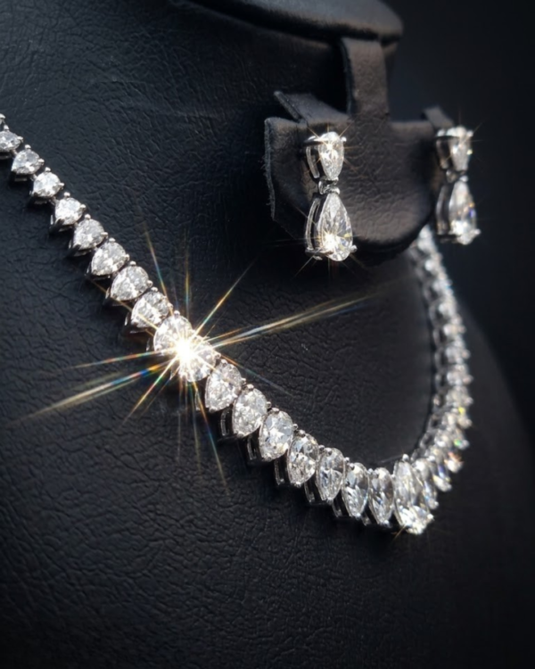 96 Lilo Signature Pear-Cut Diamond Statement Necklace & Teardrop Earring Bridal Suite| 18k White Gold Necklace